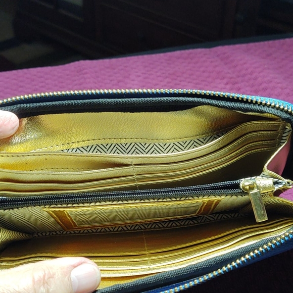 Steve Madden clutch/wristlet - Picture 4 of 4